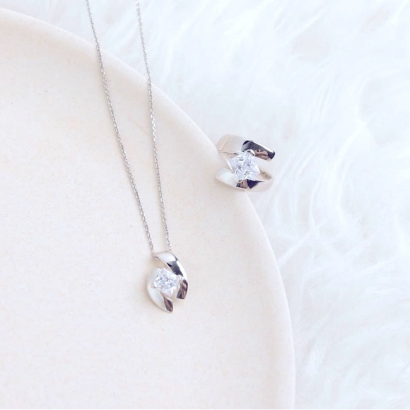 Tocara Catherine Necklace - New - Picture 1 of 2